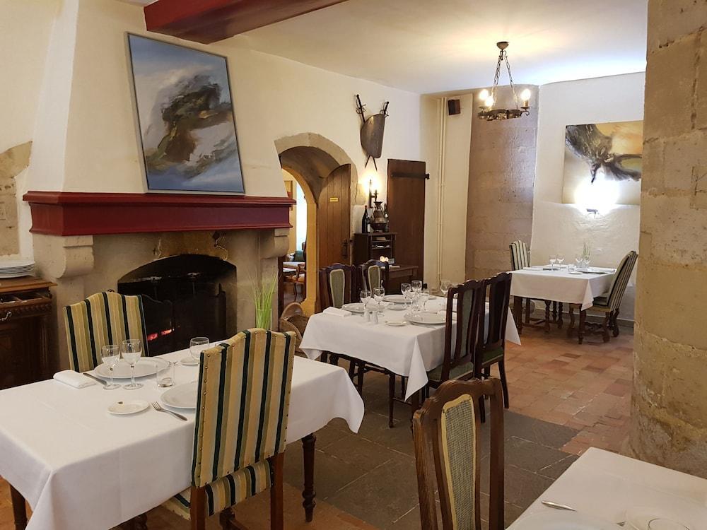 L'hostellerie Du Château De