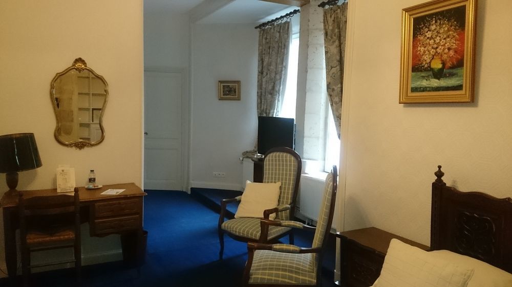 Hotel L'hostellerie Du Château De 3*